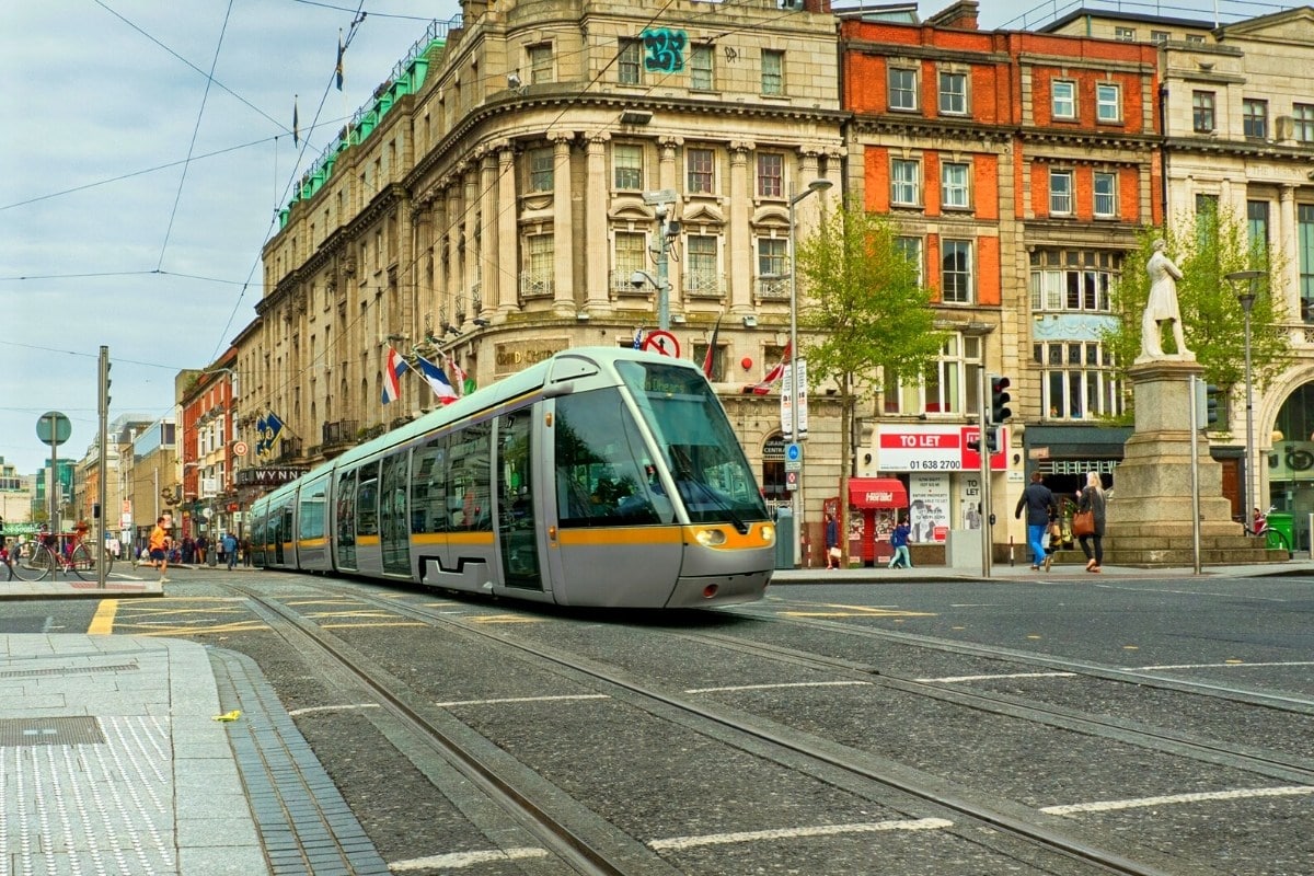 dublin city luas tram mode of transport